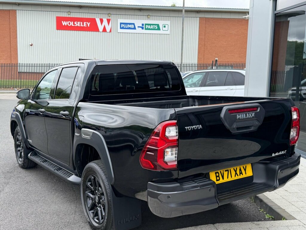 Toyota HILUX 2.8 D-4d Invincible X 4Wd Euro 6 Ss #2