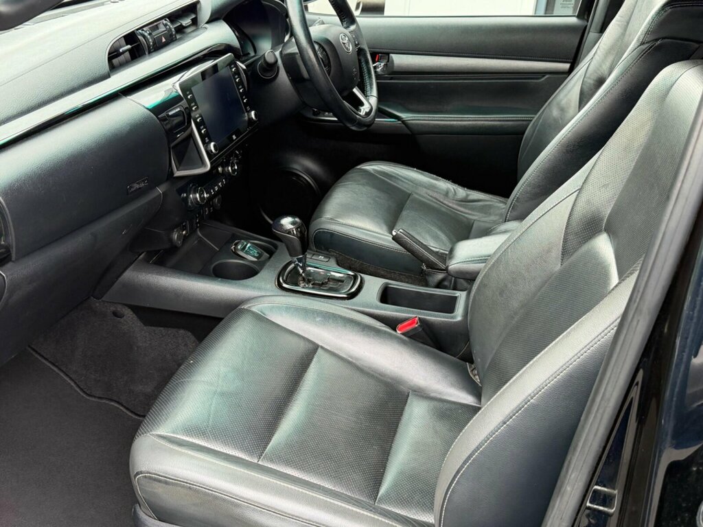 Toyota HILUX 2.8 D-4d Invincible X 4Wd Euro 6 Ss #6