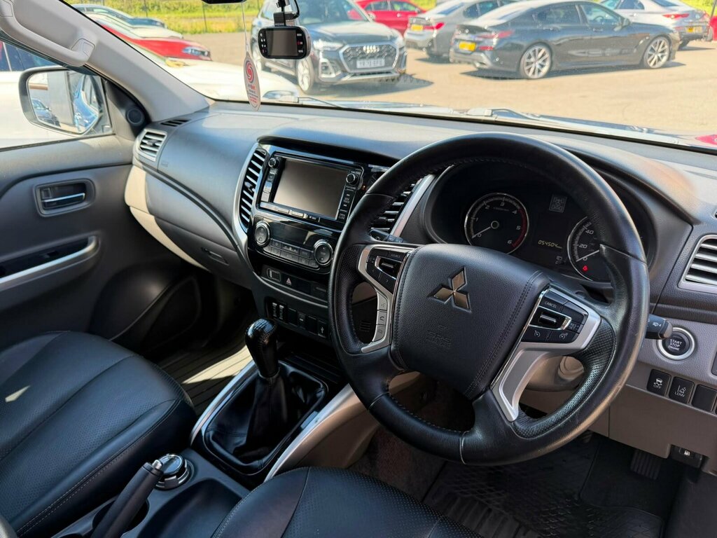 Mitsubishi L200 Pickup Grey #7