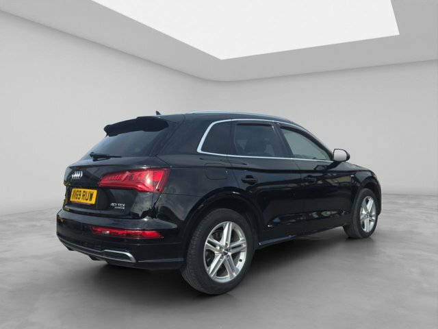 Audi Q5 2019 2.0 Tdi 40 S Line Suv S Tronic Qua KV69RUW Black #4