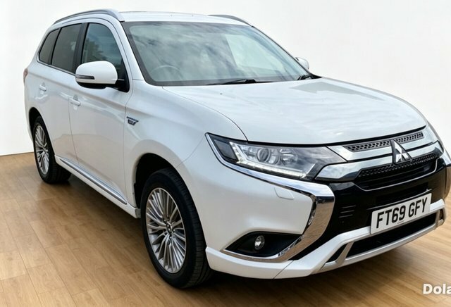 Mitsubishi Outlander 2020 2.4H Twinmotor 13.8Kwh Dynamic Suv White