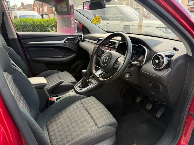 MG ZS 2020 1.5 Vti-tech Excite Suv Eur CA70CZP Red #2