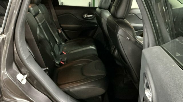 Jeep Cherokee Suv White #9