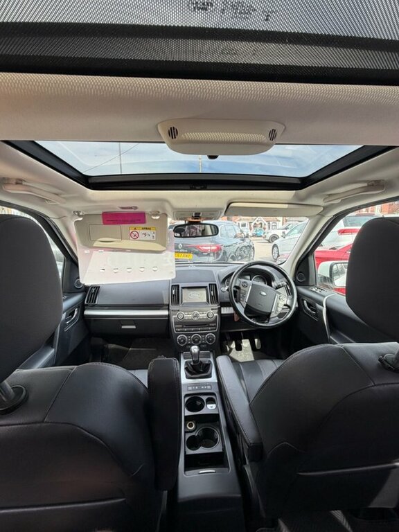 Land Rover Freelander 2 2014 2.2 Td4 Xs Suv 4Wd Euro 5 White #2