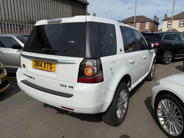 Land Rover Freelander 2 2014 2.2 Td4 Xs Suv 4Wd Euro 5 White #4