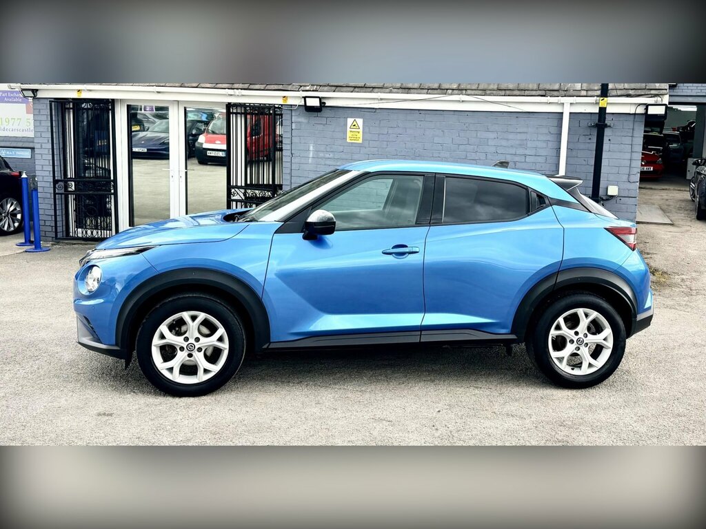 Nissan Juke Tekna Blue #5