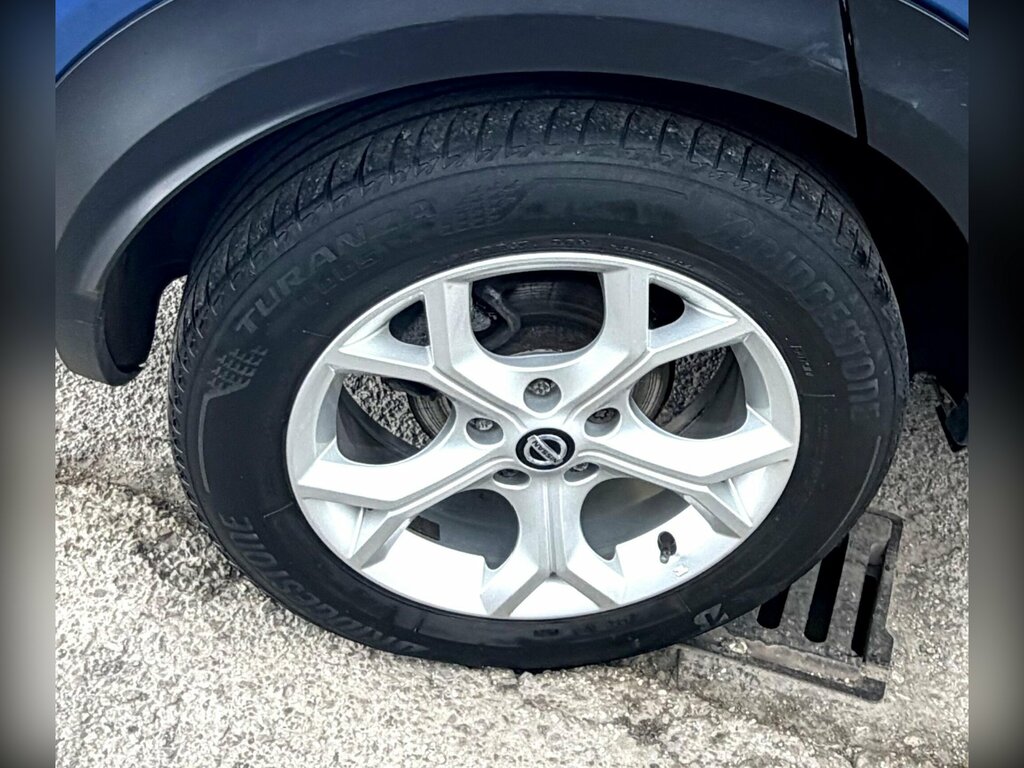 Nissan Juke Tekna Blue #14