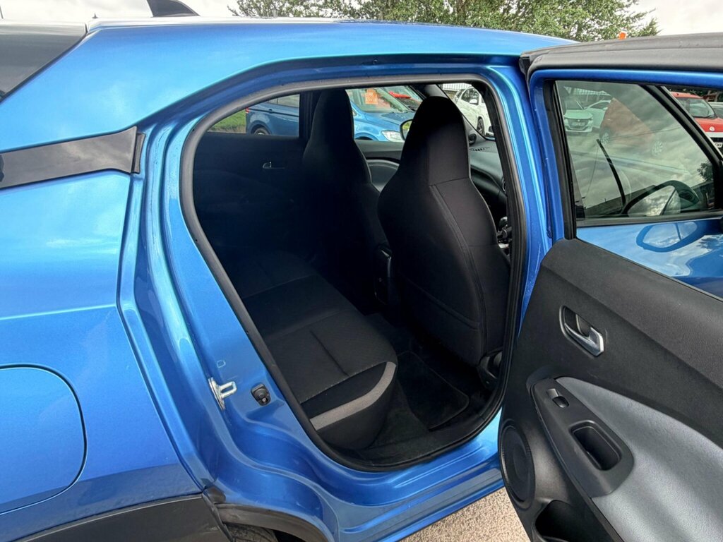 Nissan Juke Tekna Blue #12