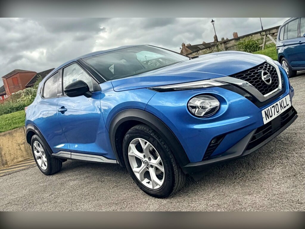 Nissan Juke Tekna Blue #3
