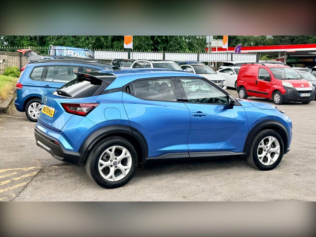 Nissan Juke Tekna Blue #32