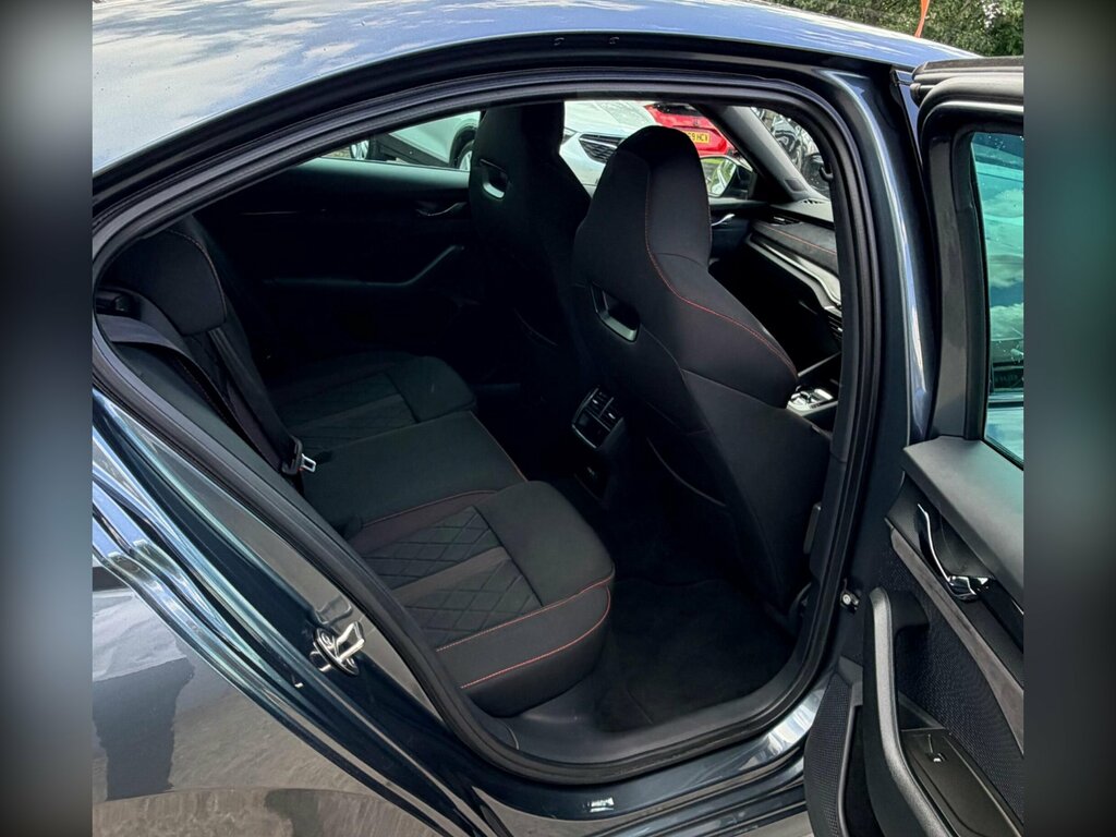 Skoda Octavia 1.5 Tsi Se First Edition Blue #18