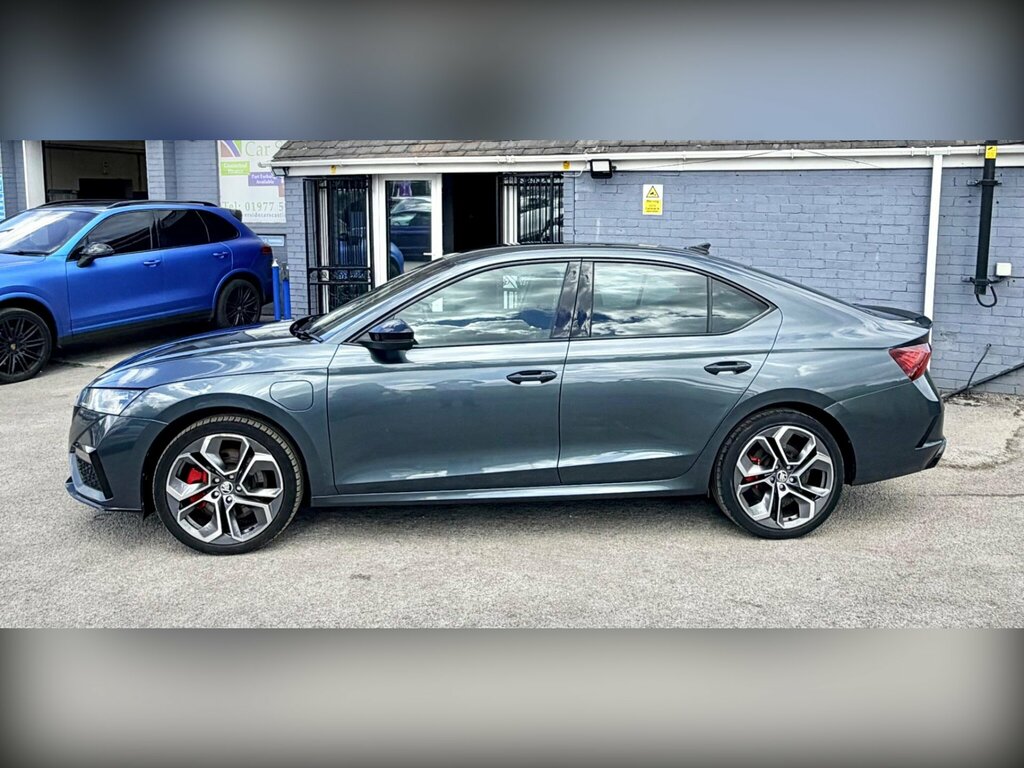 Skoda Octavia 1.5 Tsi Se First Edition Blue #25