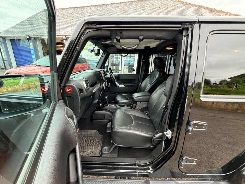 Jeep Wrangler 2.8 Crd Overland Black #15