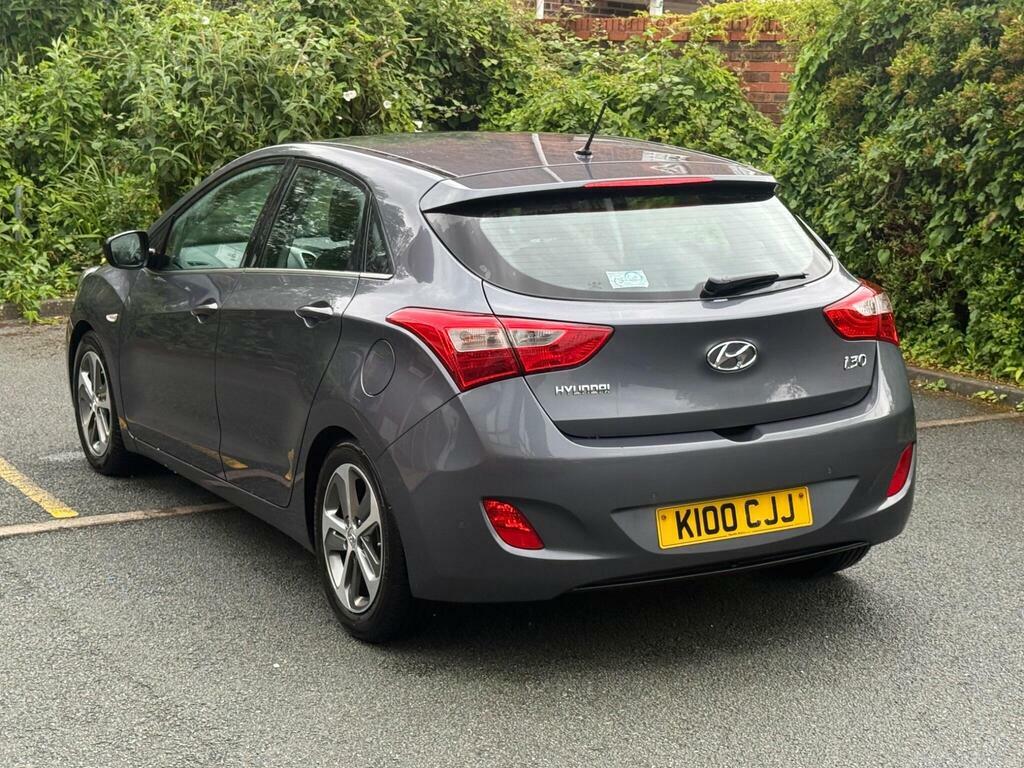 Hyundai I30 Hatchback Crdi Black #13