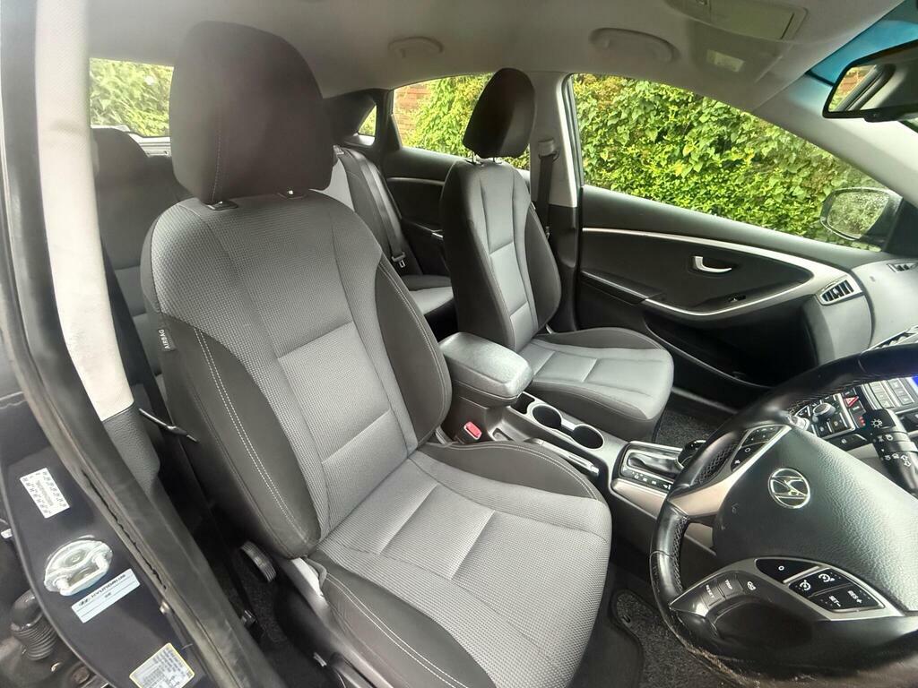 Hyundai I30 Hatchback Crdi Black #17