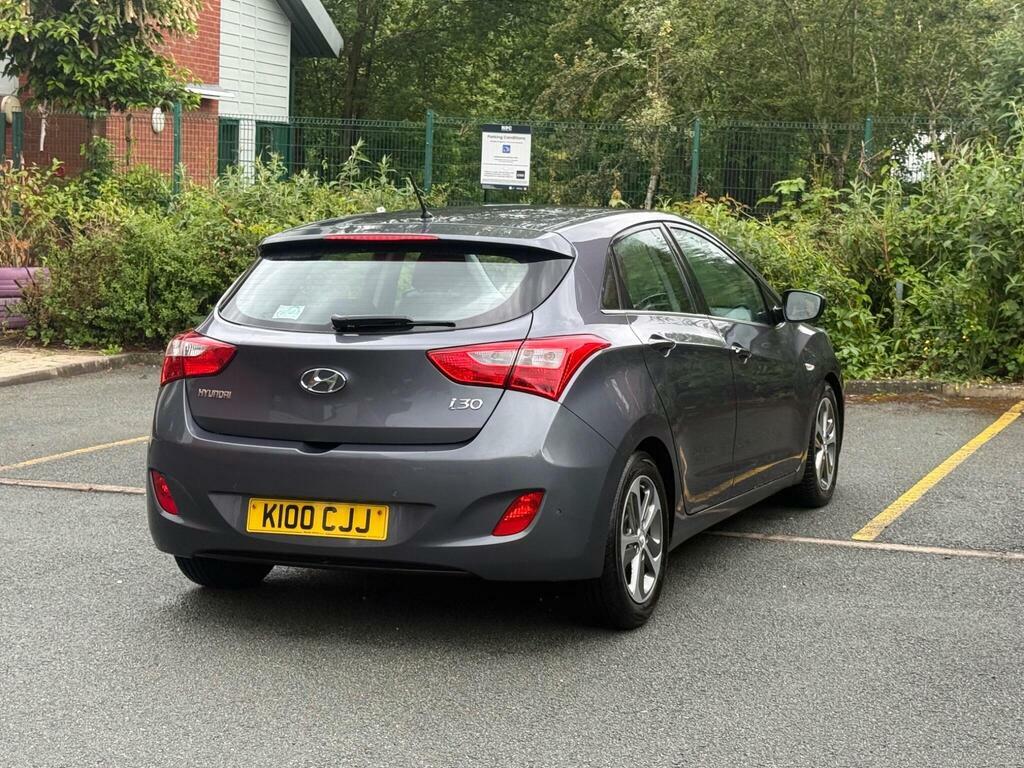 Hyundai I30 Hatchback Crdi Black #15