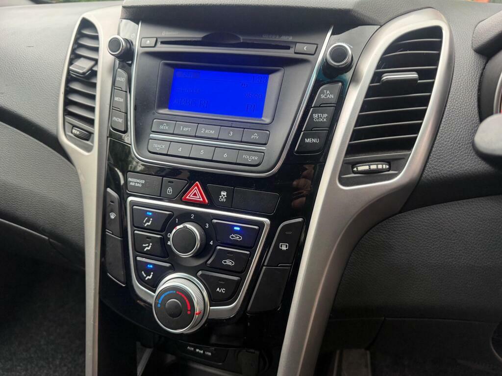 Hyundai I30 Hatchback Crdi Black #26