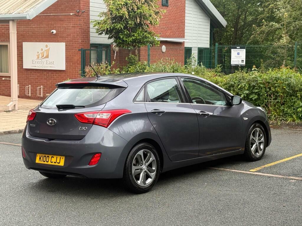 Hyundai I30 Hatchback Crdi Black #9