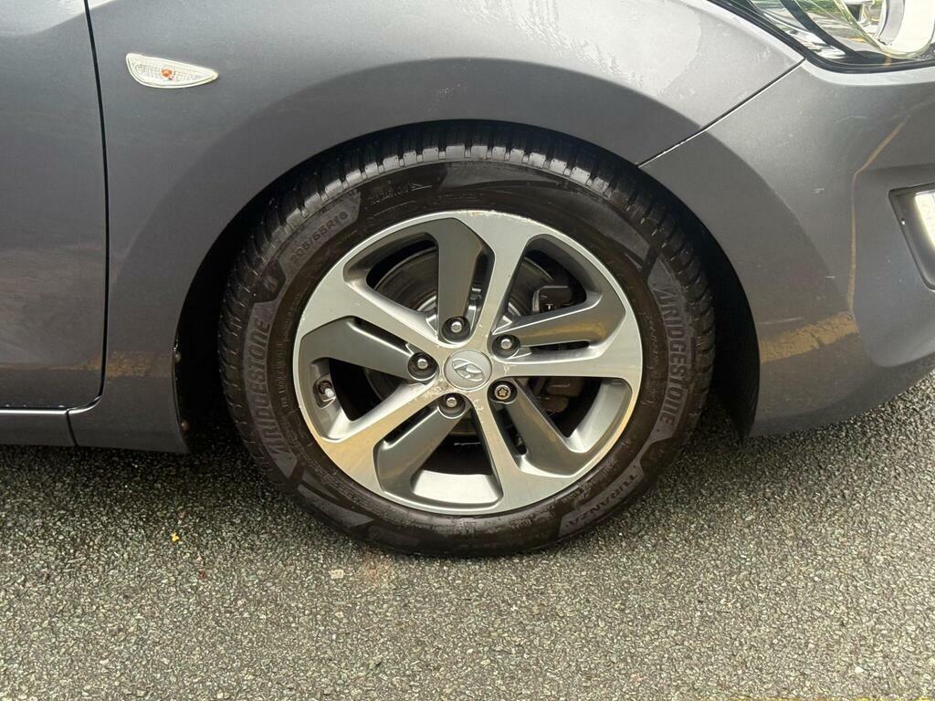 Hyundai I30 Hatchback Crdi Black #23