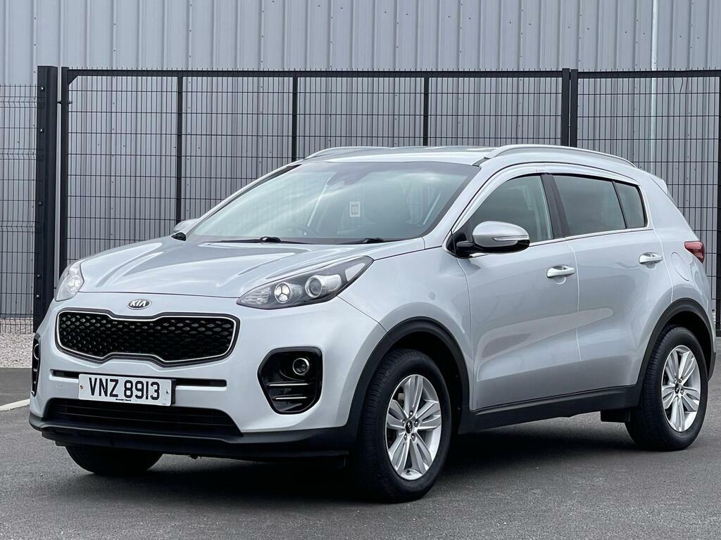 Kia Sportage Black #3