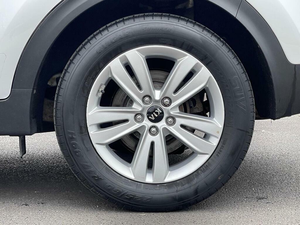Kia Sportage Black #18