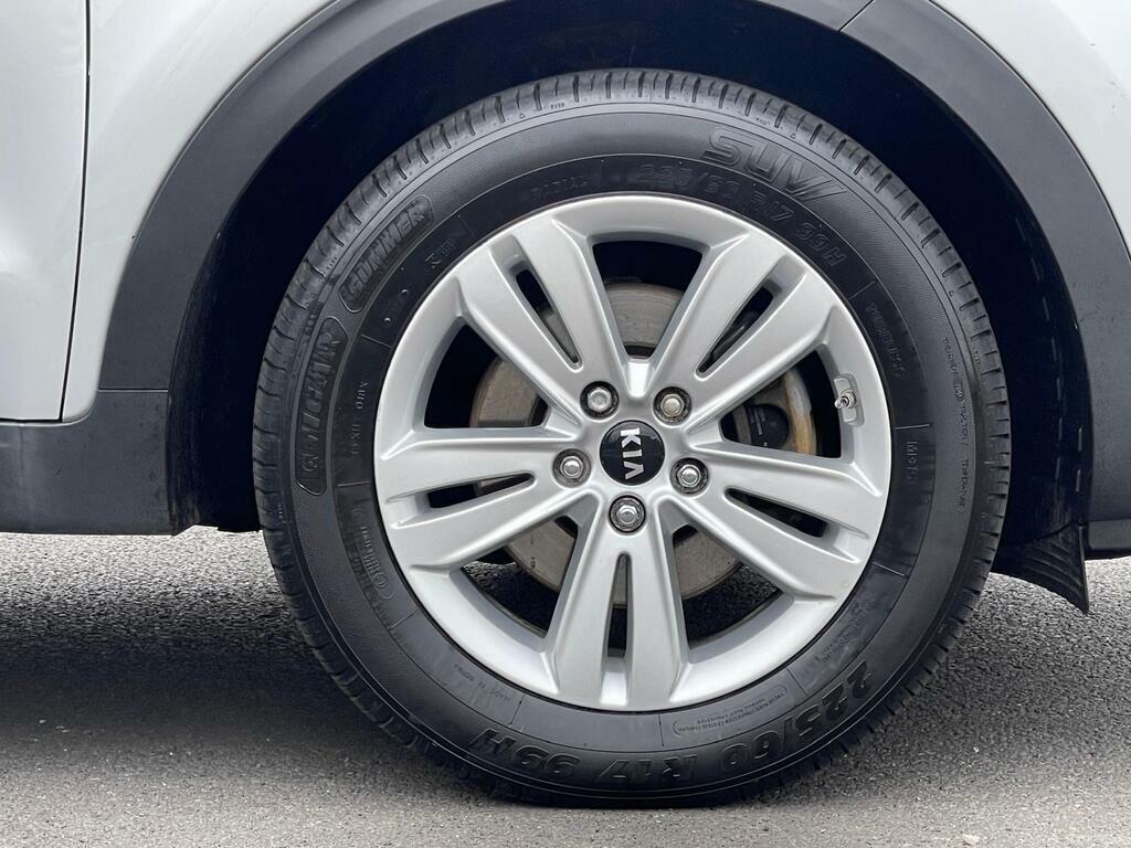 Kia Sportage Black #16