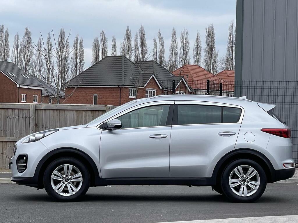Kia Sportage Black #5