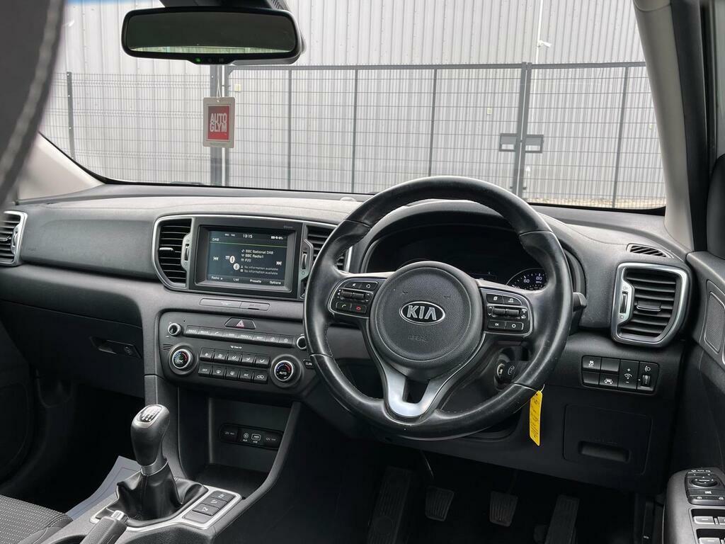 Kia Sportage Black #27