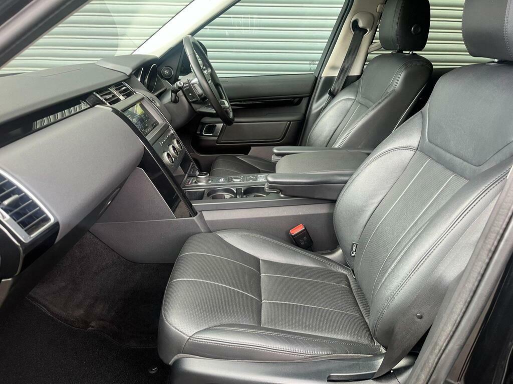 Land Rover Discovery R-dynamic S Red #22