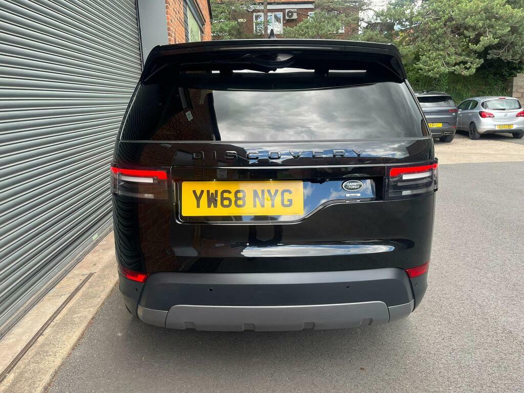 Land Rover Discovery R-dynamic S Red #9