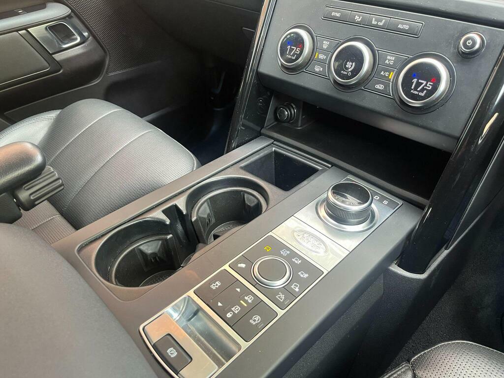 Land Rover Discovery R-dynamic S Red #21