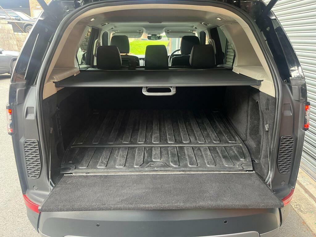 Land Rover Discovery R-dynamic S Red #25