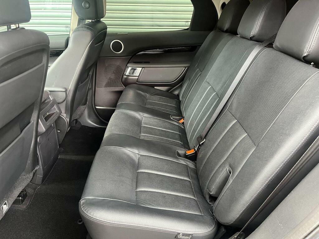 Land Rover Discovery R-dynamic S Red #24