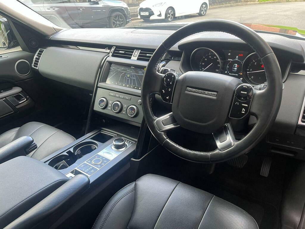 Land Rover Discovery R-dynamic S Red #12
