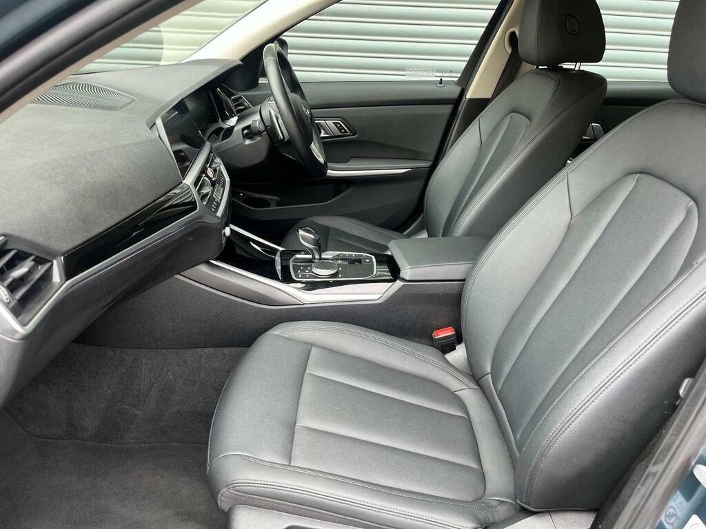 BMW 3 Series Black #18