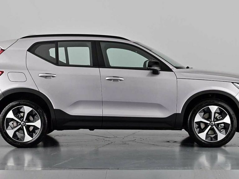 Volvo XC40 Plus, B3 Mild Hybrid, Dark YF75LKX Silver #3