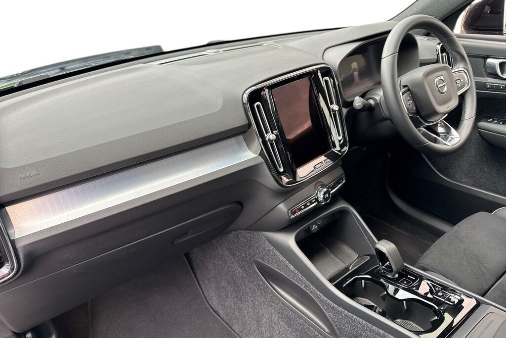 Volvo XC40 Plus, B3 Mild Hybrid, Dark YS75VTO Black #4