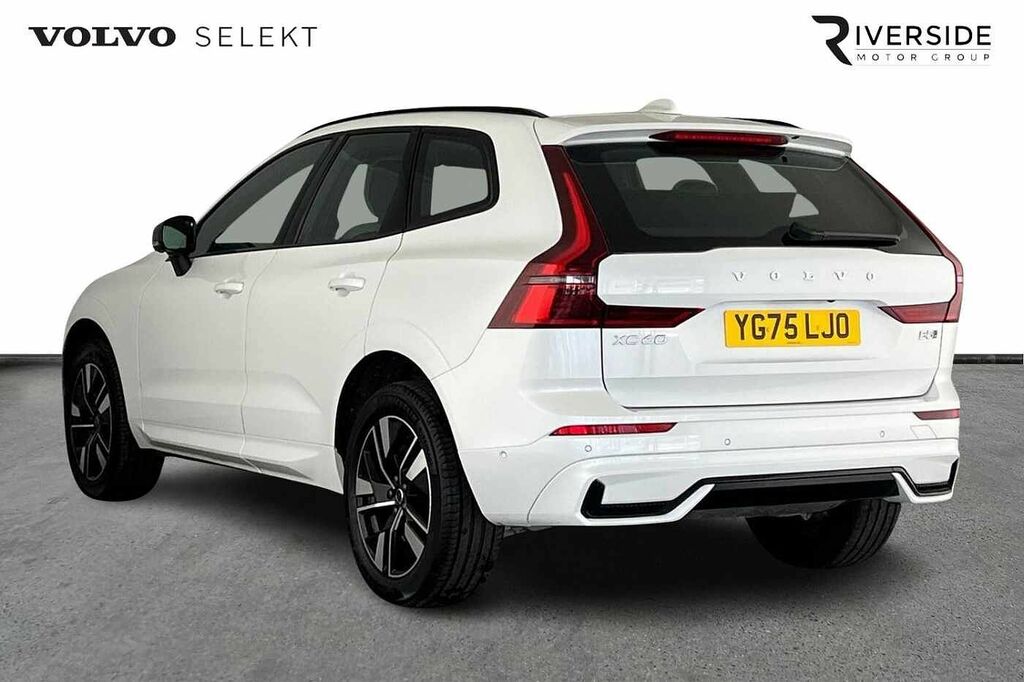 Volvo XC60 B5 Plus, Awd Mild Hybrid, Dark YR75LJO White #5