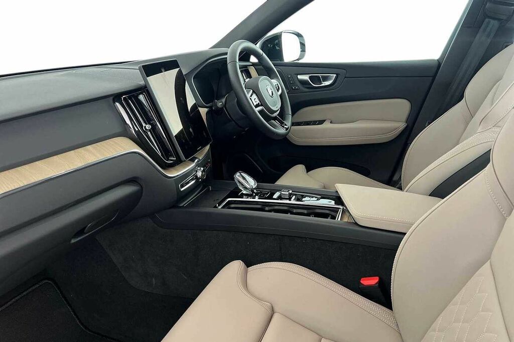 Volvo XC60 B5 Plus, Awd Mild Hybrid, Dark YR75LJO White #3