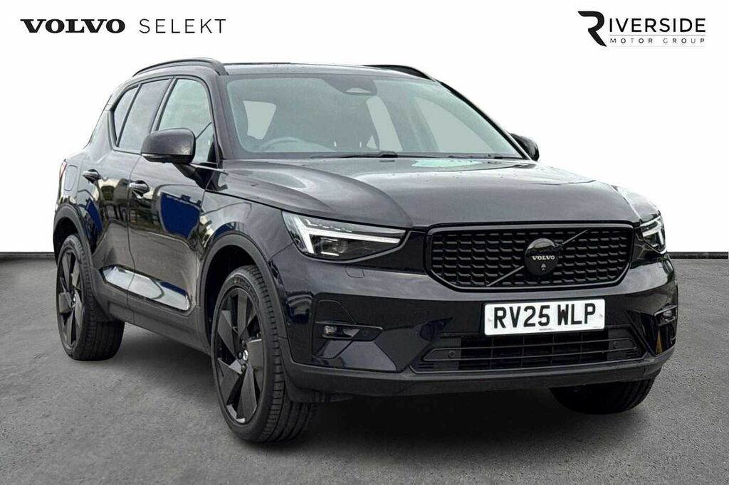 Volvo XC40 Black Edition Ultra, B3 Mild Hybrid, RV25WLP Black #2