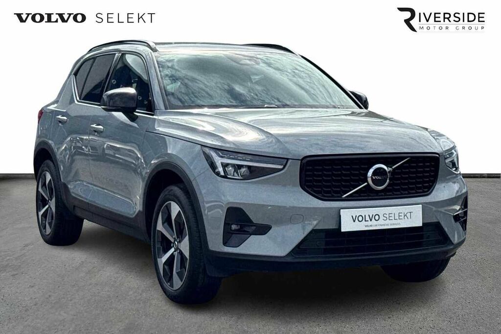 Volvo XC40 Plus, B3 Mild Hybrid, Dark RV75WCE Grey #2