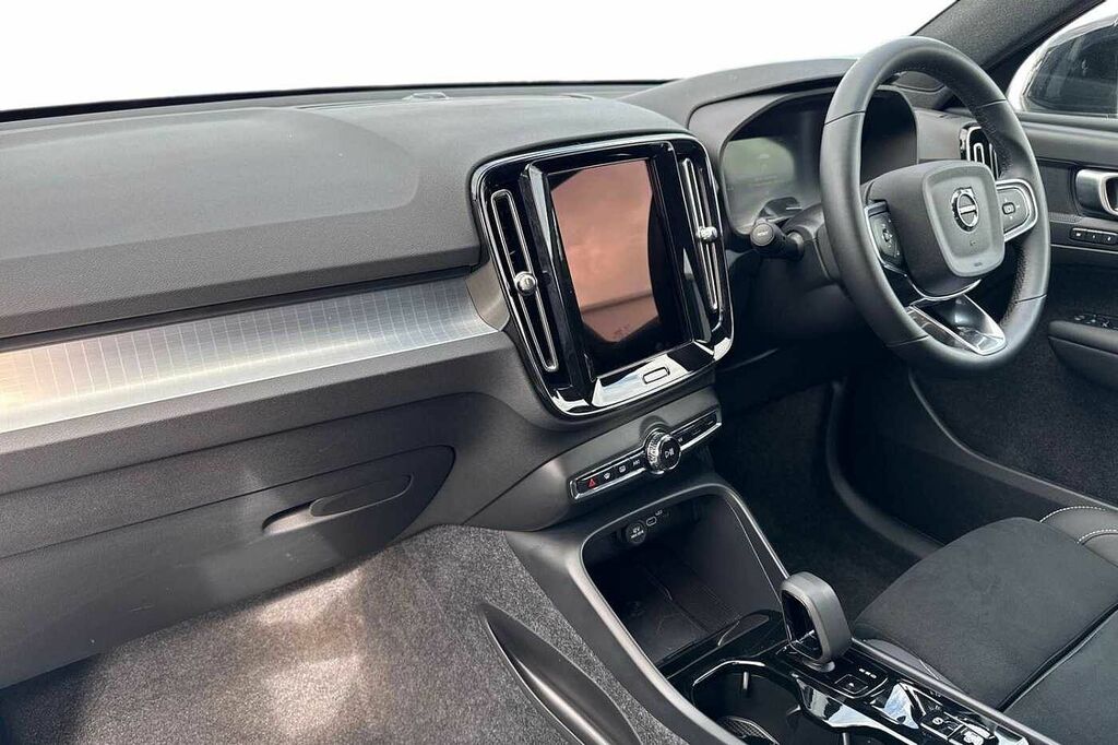 Volvo XC40 Plus, B3 Mild Hybrid, Dark RV75WCE Grey #3
