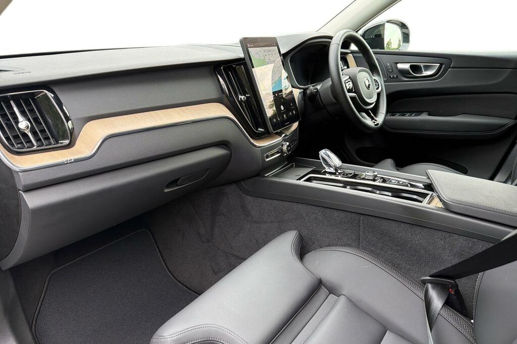 Volvo XC60 Plus, B5 Awd Mild Hybrid, Dark RF25AEU Silver #3