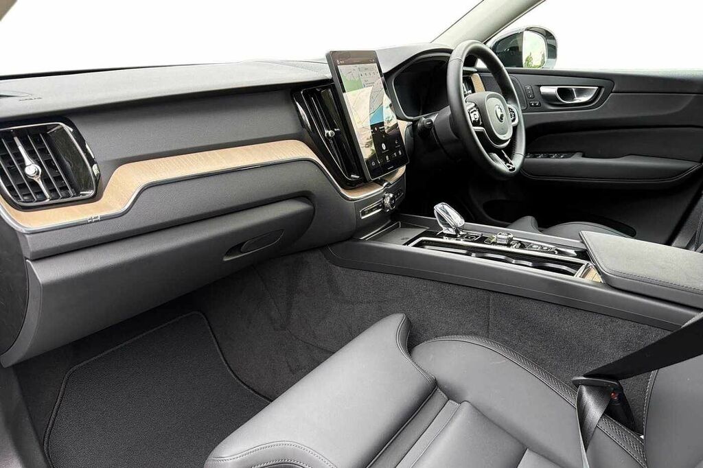 Volvo XC60 Plus, B5 Awd Mild Hybrid, Dark RF25AEU Silver #4
