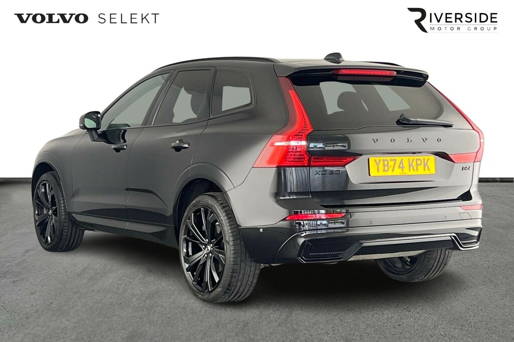 Volvo XC60 B5 Black Edition Plus, Awd Mild Hybrid, YB74KPK Black #5