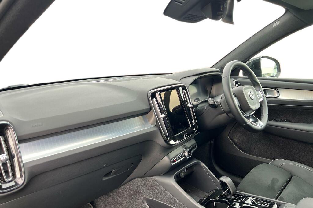Volvo XC40 Black Edition Ultra, B4 Mild Hybrid, RO75MHJ Black #4