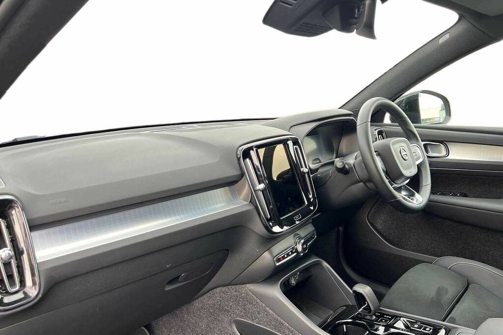 Volvo XC40 Black Edition Ultra, B4 Mild Hybrid, RO75MHJ Black #3