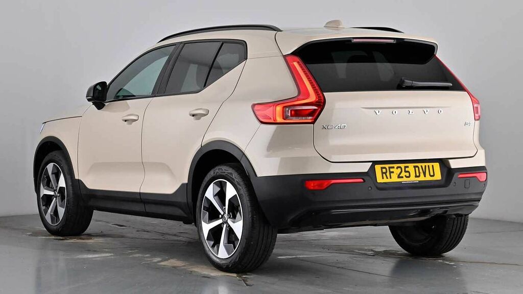Volvo XC40 Plus, B4 Mild Hybrid, Dark RF25DVU #2