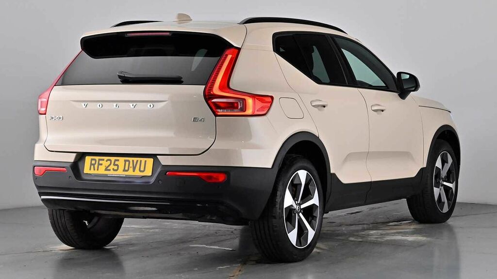 Volvo XC40 Plus, B4 Mild Hybrid, Dark RF25DVU #6