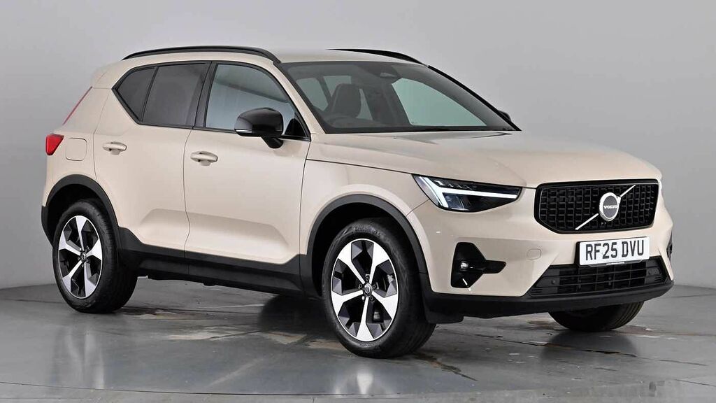 Volvo XC40 Plus, B4 Mild Hybrid, Dark
